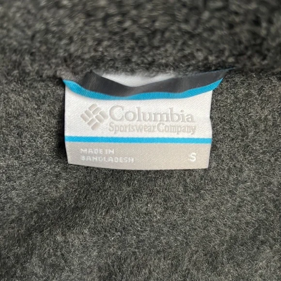 Columbia fleece jacket - never worn. Unisex small (fits larger than a w. medium) - Picture 3 of 4
